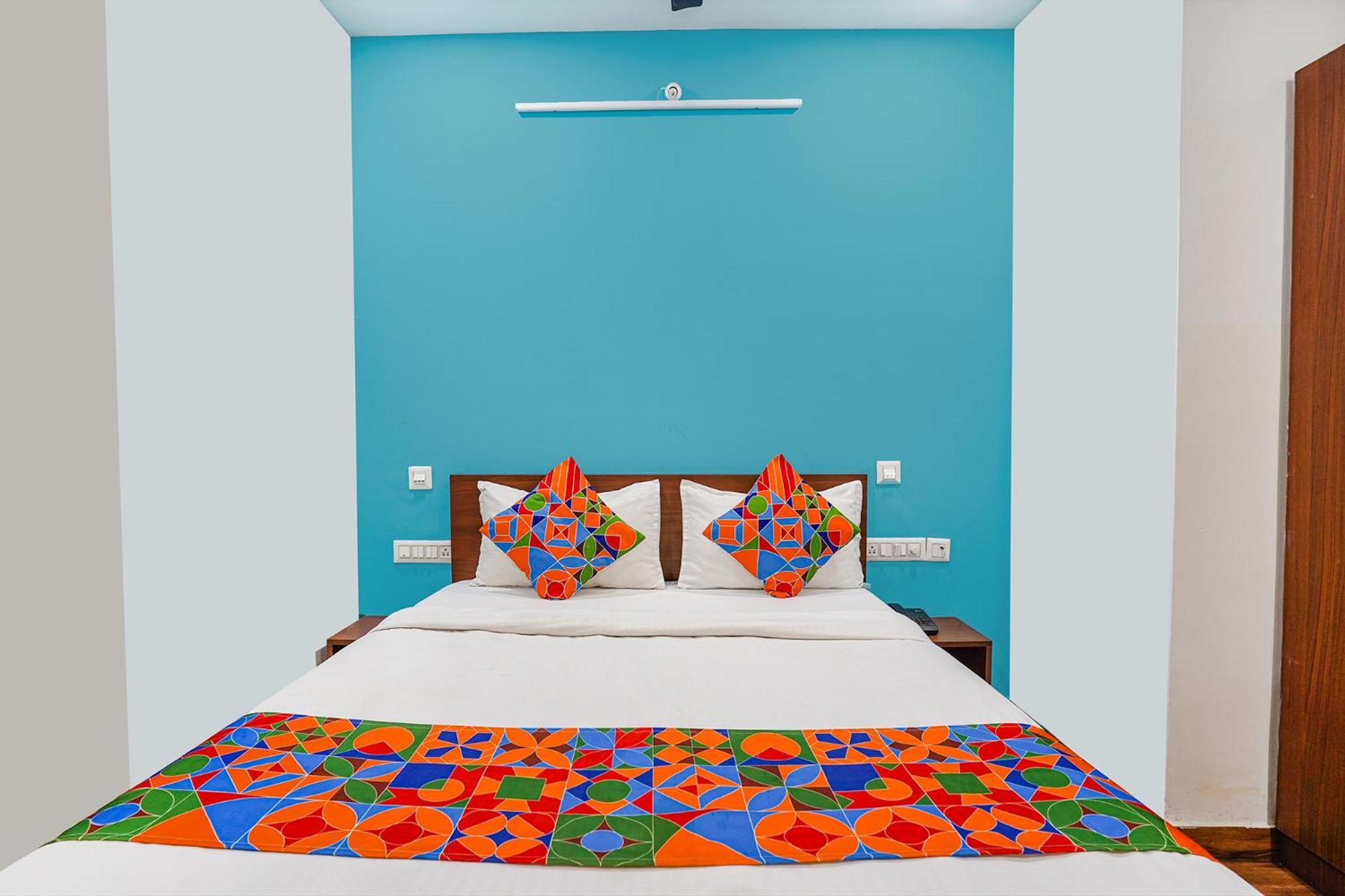 Fabhotel Rlv Green Palace - Nr Kengeri Satellite Town Бенґалуру Екстер'єр фото