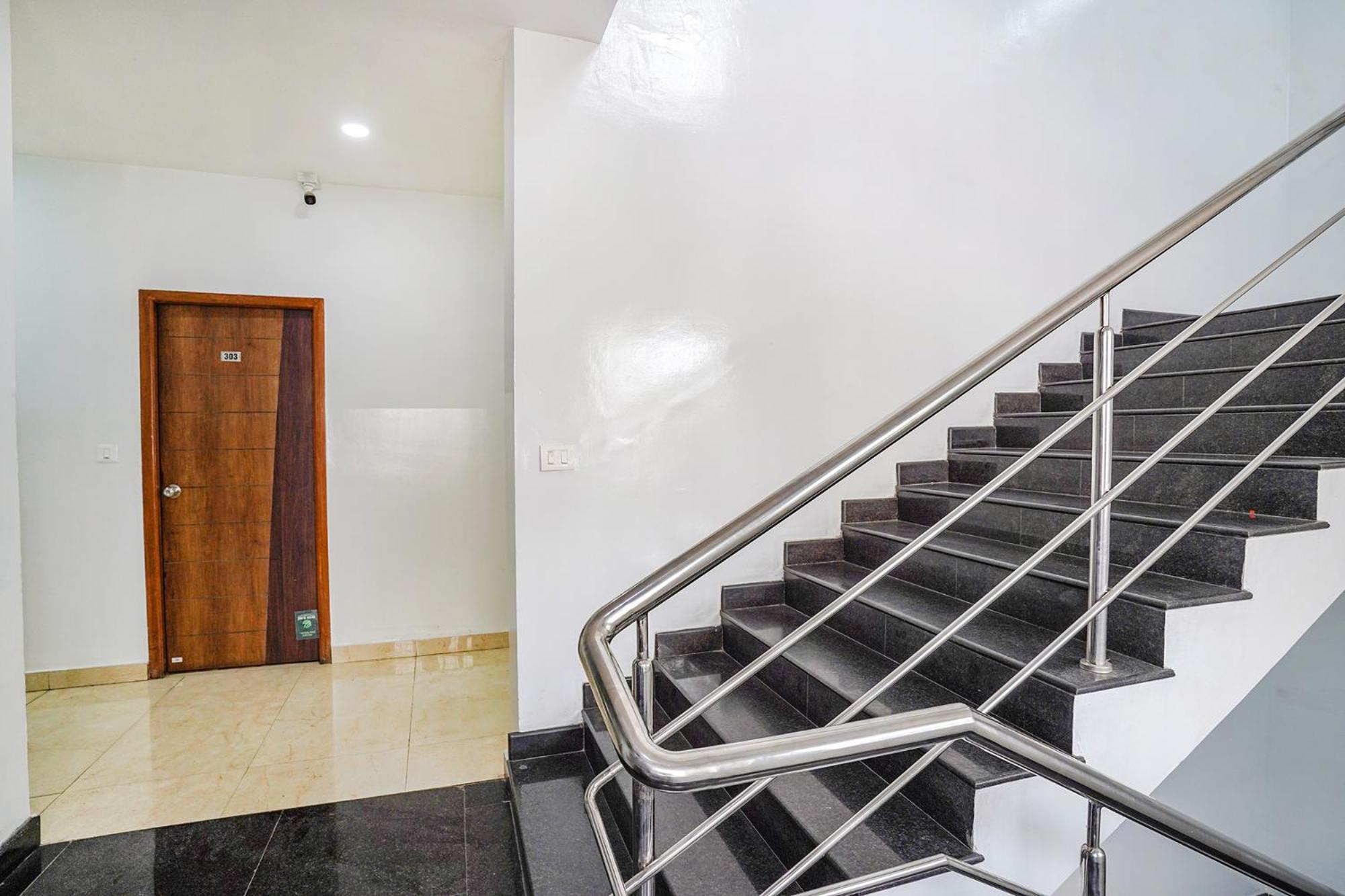Fabhotel Rlv Green Palace - Nr Kengeri Satellite Town Бенґалуру Екстер'єр фото