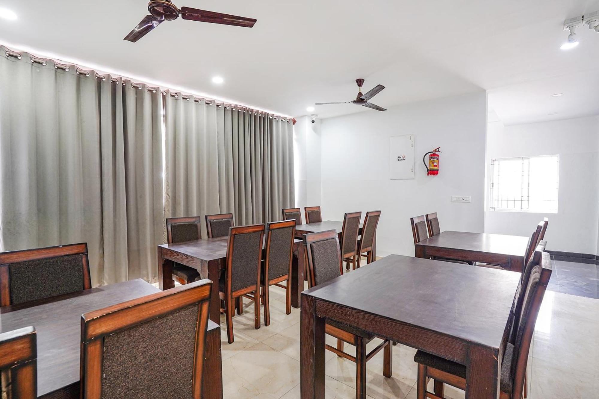 Fabhotel Rlv Green Palace - Nr Kengeri Satellite Town Бенґалуру Екстер'єр фото