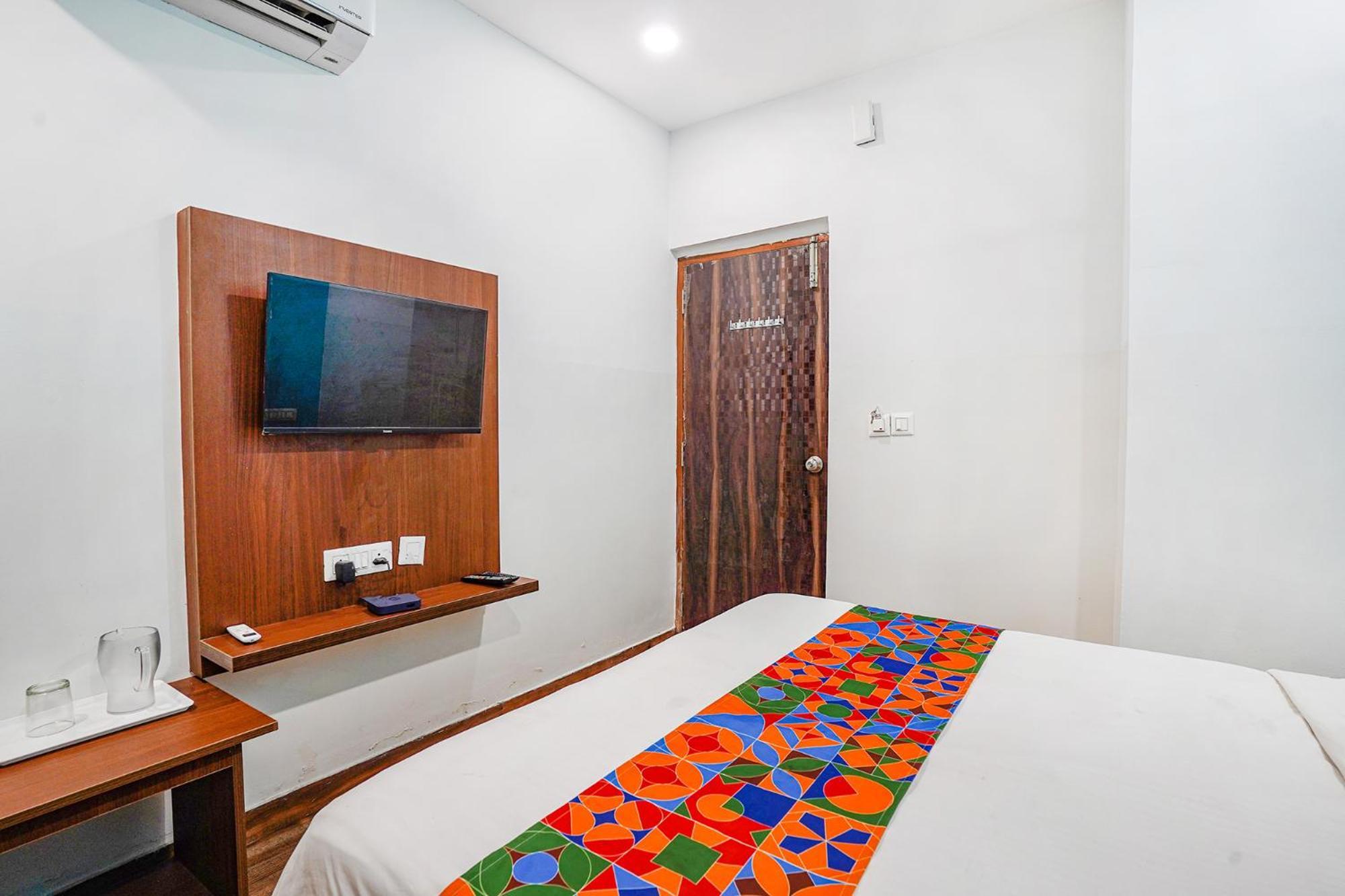 Fabhotel Rlv Green Palace - Nr Kengeri Satellite Town Бенґалуру Екстер'єр фото